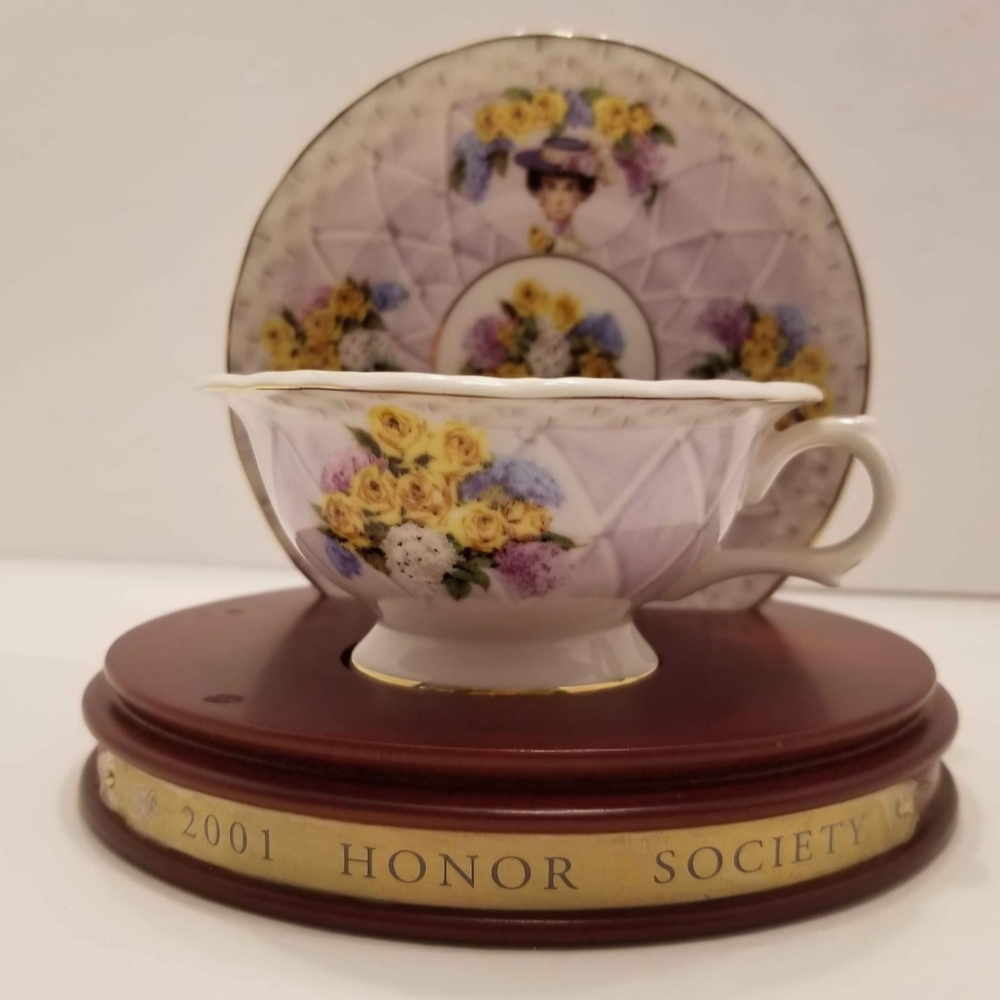 Avon Exclusive 2001 Honor Society Floral Tea Cup, Saucer & Stand